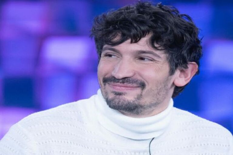 Tutto su Pierdavide Carone: ecco chi è il cantante romano